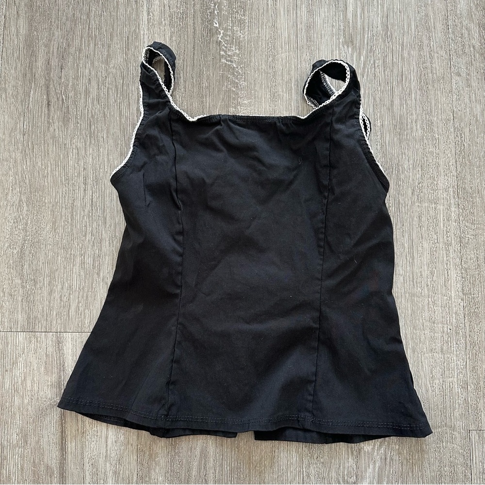 LIKE NEW Boohoo Princess Button Up Top - Picture 4 of 4